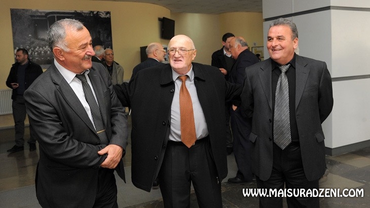 მაისურაძეები ქართულ ფარმაციაში